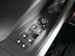 Volkswagen Passat Passat R-Line 1.5 TSI eHybrid 130 kW (177 CV) / 85 kW (115 CV)  Automático DSG 6 vel.   - Foto 13