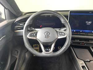 Volkswagen Passat Passat R-Line 1.5 TSI eHybrid 130 kW (177 CV) / 85 kW (115 CV)  Automático DSG 6 vel.   - Foto 10