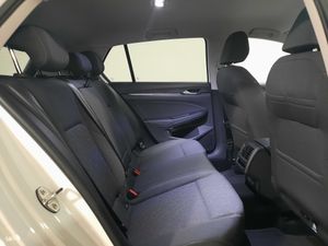 Volkswagen Golf Golf Match 1.5 TSI eHybrid 110 kW (150 CV) / 85 kW (115 CV)  Automático DSG 6 vel.   - Foto 7