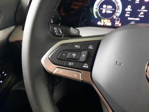 Volkswagen Golf Golf Match 1.5 TSI eHybrid 110 kW (150 CV) / 85 kW (115 CV)  Automático DSG 6 vel.   - Foto 14