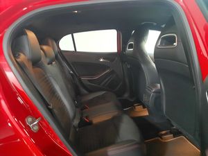 Mercedes Clase GLA GLA 200d 7G-DCT  - Foto 7