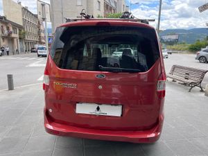 Ford Tourneo Courier 100 CV  - Foto 7
