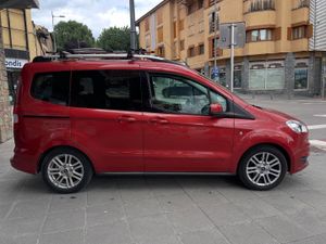 Ford Tourneo Courier 100 CV  - Foto 8
