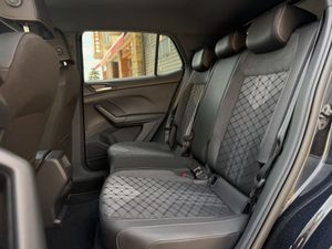 Volkswagen T-Cross R-Line 1.0 TSI 115 CV DSG - Foto 11