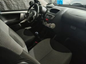 Toyota Aygo 1.0 VVTi Live   - Foto 7