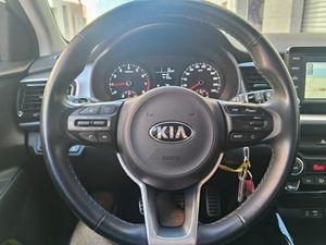 Kia Stonic 1.0 TGDi 74kW 100CV Black Edition   - Foto 14