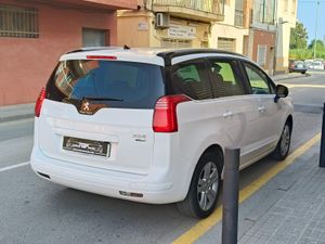 Peugeot 5008 Allure 1.2 PureTech 96KW 130CV SS   - Foto 5