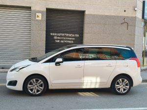 Peugeot 5008 Allure 1.2 PureTech 96KW 130CV SS   - Foto 3