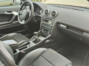 Audi A3 1.6 TDI AMBITION SLINE   - Foto 9