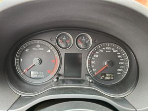 Audi A3 1.6 TDI AMBITION SLINE   - Foto 10