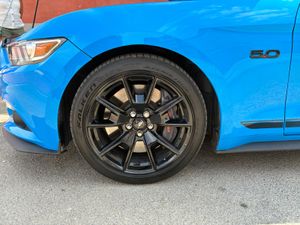 Ford Mustang Fastback GT 5.0 Ti-VCT V8 310 kW  - Foto 6