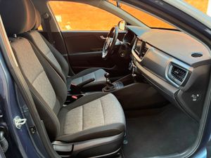 Kia Stonic 1.2 DPi 62 kW  - Foto 9
