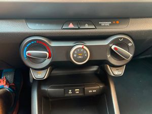 Kia Stonic 1.2 DPi 62 kW  - Foto 14