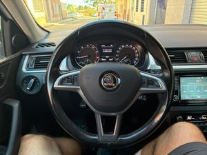 Skoda Rapid 1.2 TSI 110 CV Ambition  - Foto 8