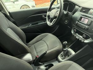 Kia Rio 5p 1.4 CRDi VGT Drive  - Foto 6