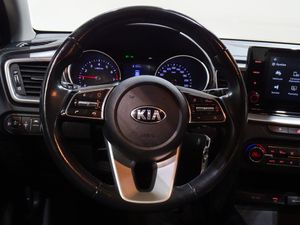 Kia XCeed 1.0 T-GDi   88kW (120CV) Drive  - Foto 17