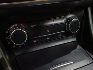 Mercedes Clase A A 220 CDI 125kW ( 170CV ) 4Matic Aut. Style  - Foto 26