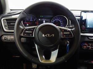 Kia Ceed 1.6 MHEV iMT 100kW (136CV) Drive  - Foto 18