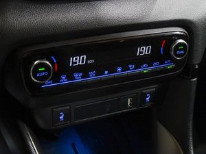 Mazda 2 Hybrid 1.5 85 kW (116 CV) CVT Select  - Foto 23