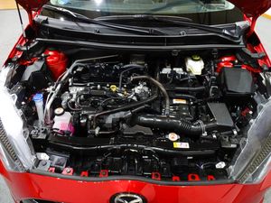 Mazda 2 Hybrid 1.5 85 kW (116 CV) CVT Select  - Foto 30