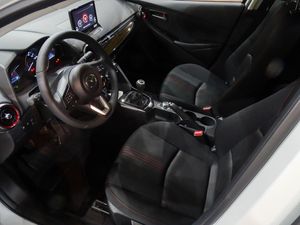 Mazda 2 1.5 e-SKYACTIV G 66kW (90CV) Homura  - Foto 15