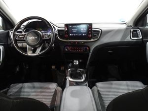 Kia Ceed 1.6 MHEV iMT 100kW (136CV) Drive  - Foto 19