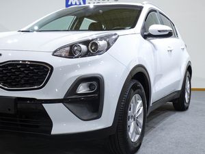 Kia Sportage 1.6 MHEV   100kW (136CV) 4x2 Business  - Foto 4