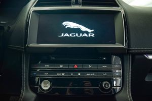 Jaguar F-Pace 3.0L TDV6 AWD Automático R-Sport   - Foto 15