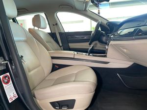 BMW Serie 7 730d 3.0 Berlina Sedán   - Foto 10