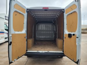 Peugeot Boxer 2.0 BHDi S&S V322 335 L3H2 140cv   - Foto 9