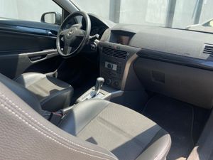 Opel Astra GTC 1.9 120CV Automático   - Foto 19