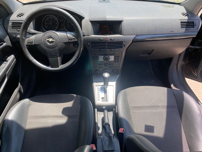Opel Astra GTC 1.9 120CV Automático   - Foto 9