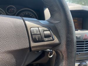 Opel Astra GTC 1.9 120CV Automático   - Foto 15