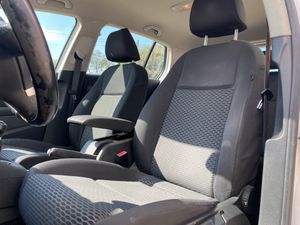 Volkswagen Golf 1.6 TDCi Bluemotion 105cv   - Foto 12