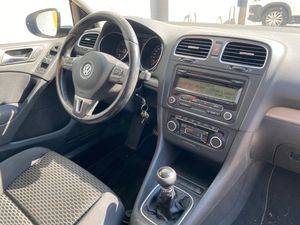 Volkswagen Golf 1.6 TDCi Bluemotion 105cv   - Foto 10