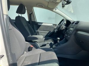 Volkswagen Golf 1.6 TDCi Bluemotion 105cv   - Foto 11
