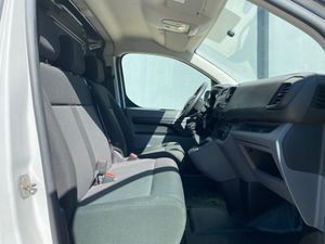 Peugeot Expert 1.5D Furgon Pro BlueHDi Long 3Plazas 100cv   - Foto 17