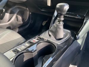 Peugeot 2008 1.2 Allure Pack Puretech 130S&S 6 Vel.  - Foto 22