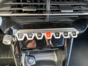 Peugeot 2008 1.2 Allure Pack Puretech 130S&S 6 Vel.  - Foto 14