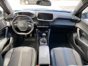 Peugeot 2008 1.2 Allure Pack Puretech 130S&S 6 Vel.  - Foto 9