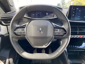 Peugeot 2008 1.2 Allure Pack Puretech 130S&S 6 Vel.  - Foto 17
