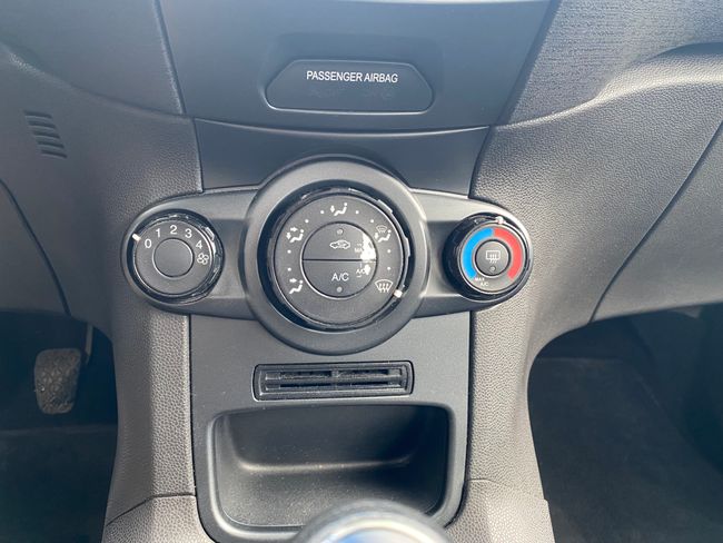 Ford Fiesta 3p Trend 1.5 TDCi 75 CV  - Foto 10