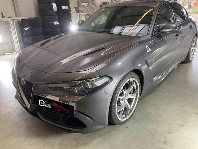 Alfa Romeo Giulia QV   - Foto 2