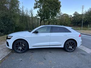Audi Q8 S-line   - Foto 7