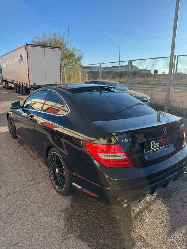 Mercedes Clase C C63 AMG   - Foto 4