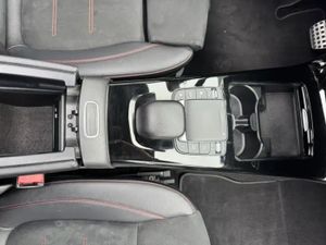 Mercedes CLA E AMG line. Híbrido enchufable.  - Foto 14