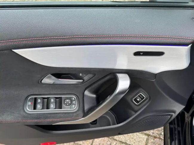 Mercedes CLA E AMG line. Híbrido enchufable.  - Foto 11