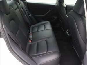 Tesla Model 3 Standard Range 60kW 325cv  - Foto 12