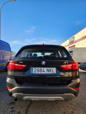 BMW X1 sDrive18d  - Foto 12