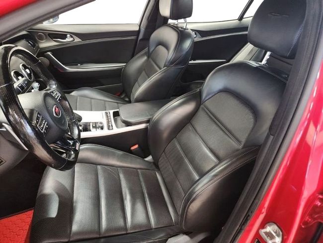 Kia Stinger GT 3.3 370cv  - Foto 10